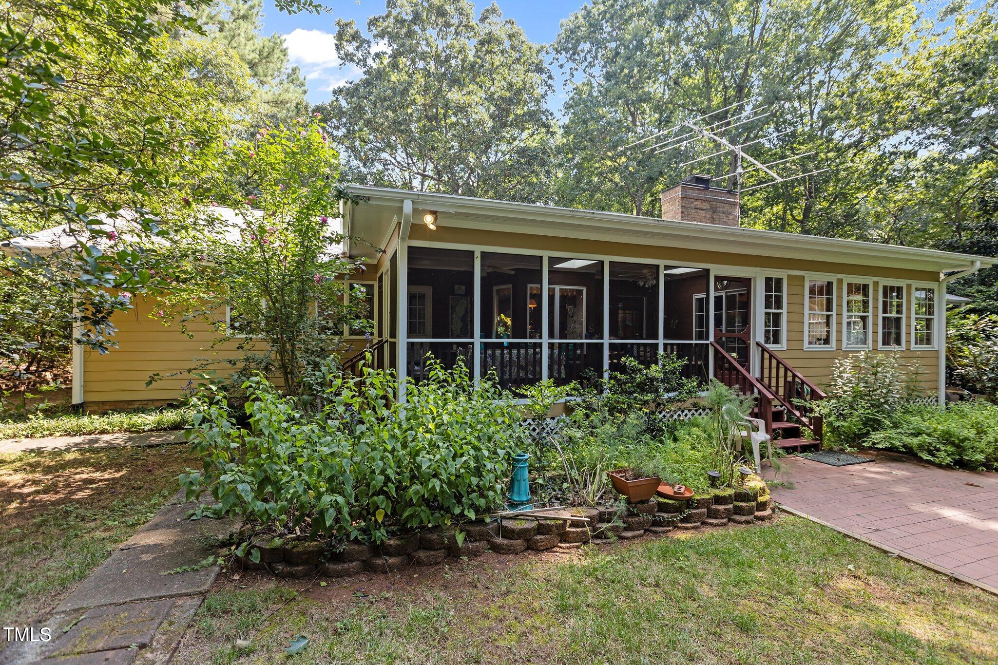 2836 Mattlyn Court Raleigh, NC 27613 - Photo 8 of 45 7a