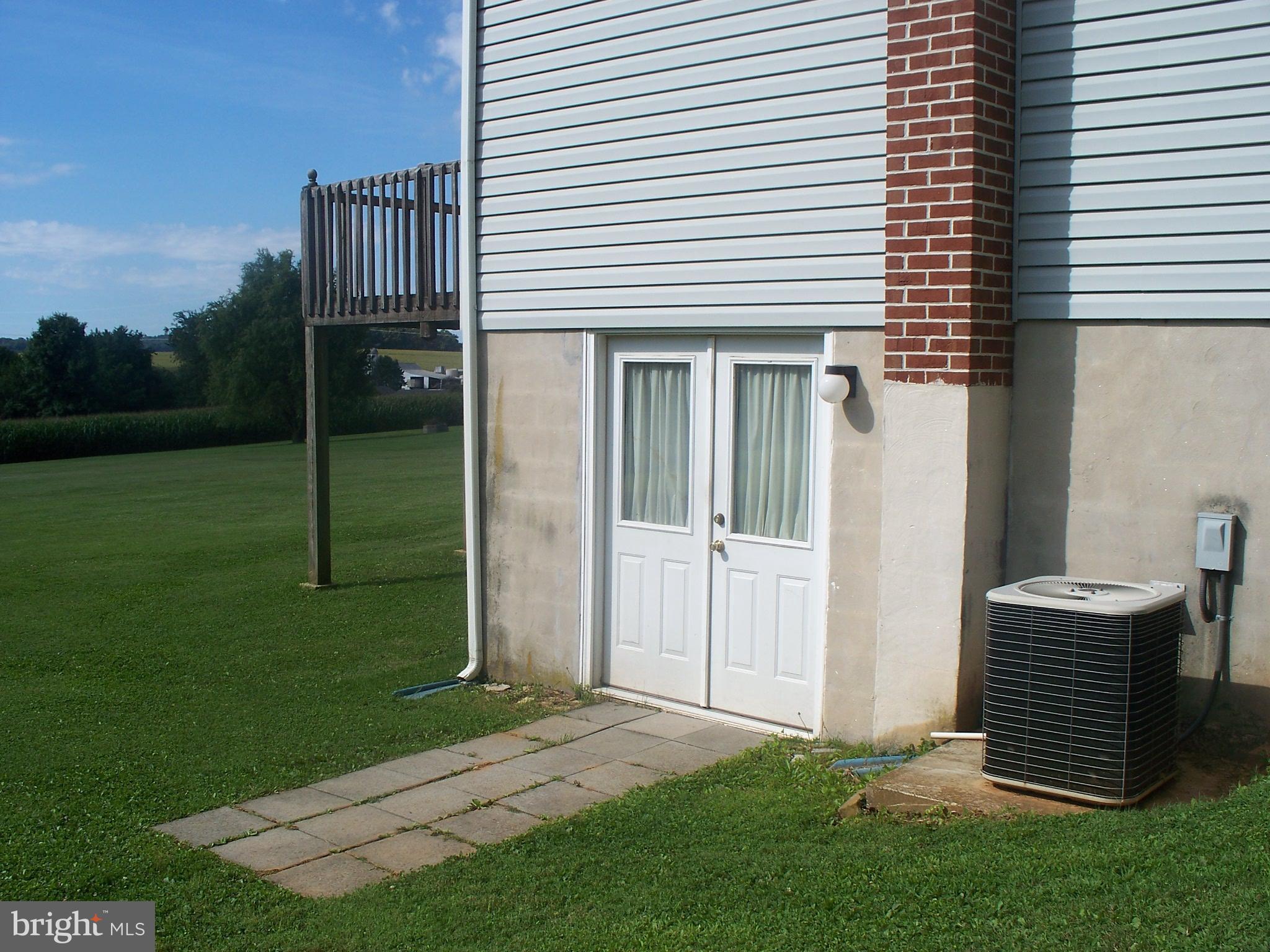 732 Old Commons Road Windsor, PA 17366 - Photo 9 of 30 Gallery Image 9