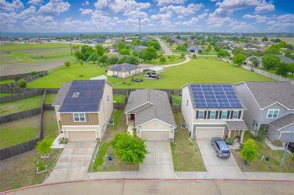 $215,000 | 109 Rainey Drive, Jarrell, TX 76537