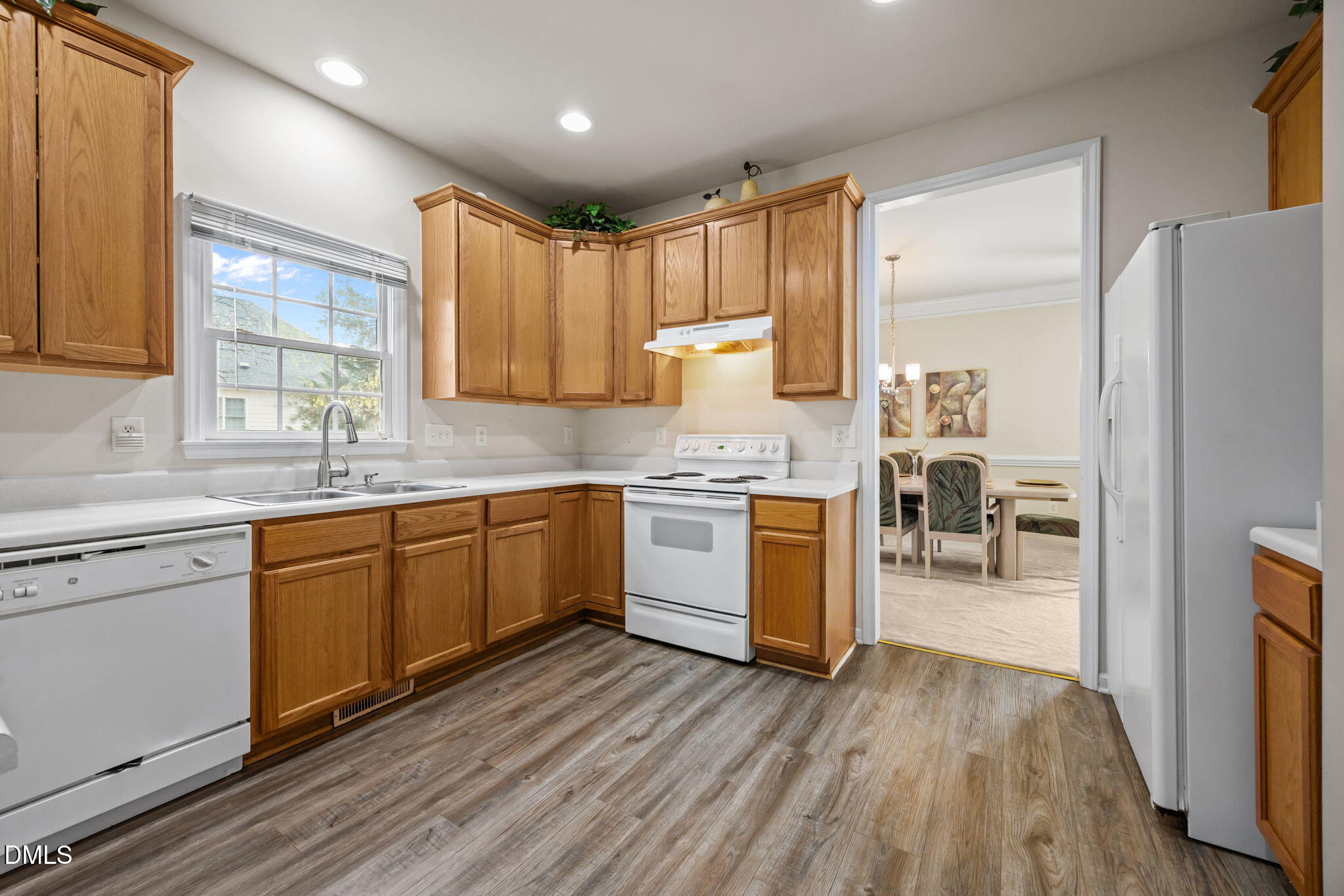 6 Upton Court Durham, NC 27713 - Photo 10 of 42 Kitchen
