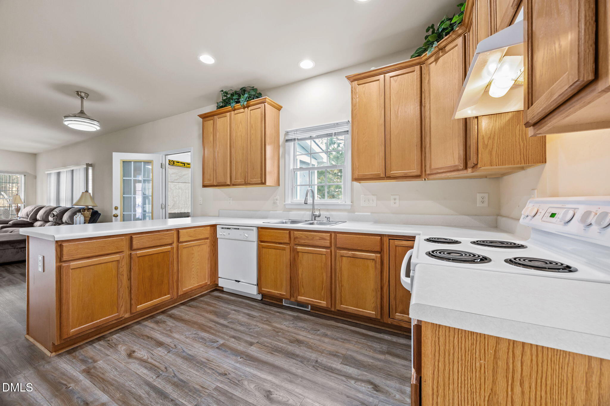 6 Upton Court Durham, NC 27713 - Photo 12 of 42 Kitchen