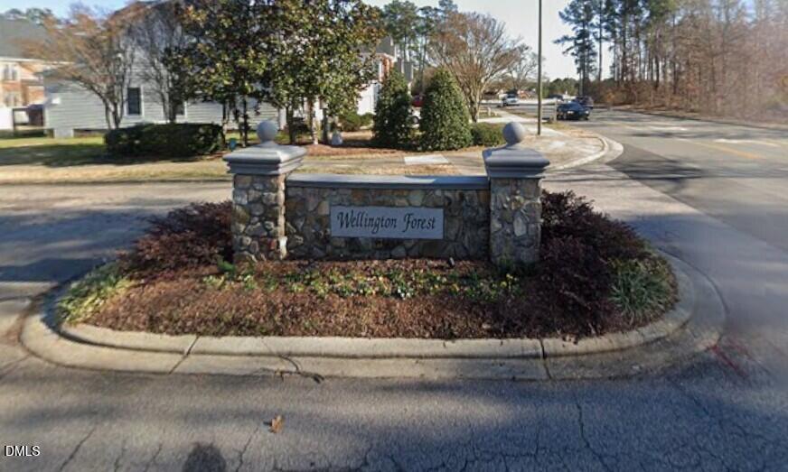 6 Upton Court Durham, NC 27713 - Photo 45 of 49 a view of a park with large trees