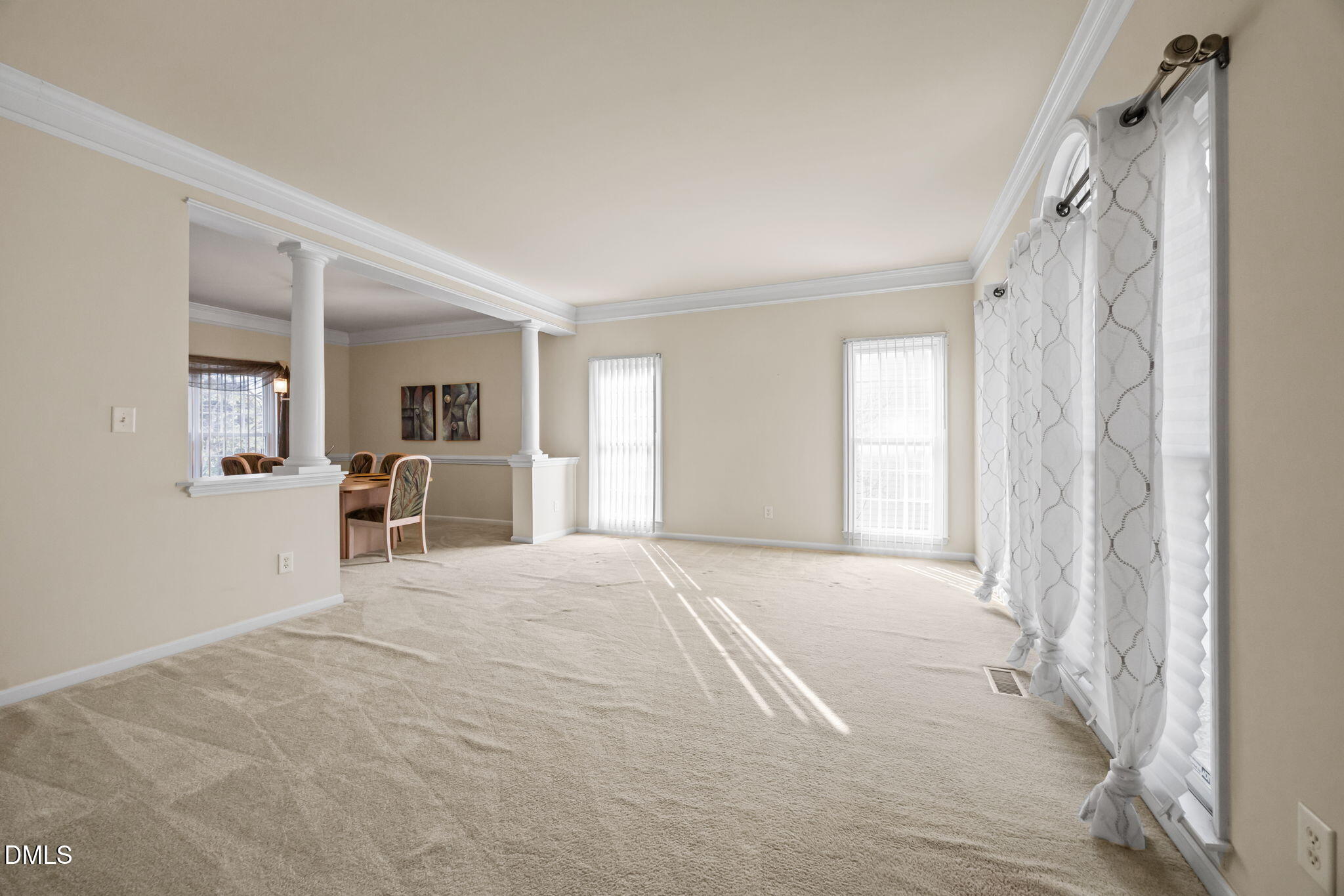 6 Upton Court Durham, NC 27713 - Photo 7 of 42 Living room