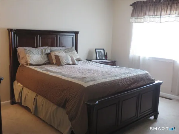 $2,550 | 68 Virginia Avenue, Unit 10, Danbury, CT 06810