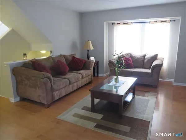 $2,550 | 68 Virginia Avenue, Unit 10, Danbury, CT 06810