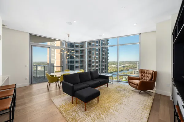 $1,700,000 | 200 Congress Avenue, Unit 26C, Austin, TX 78701