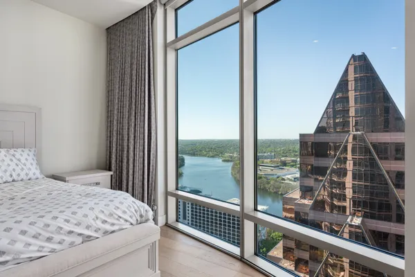 $1,700,000 | 200 Congress Avenue, Unit 26C, Austin, TX 78701