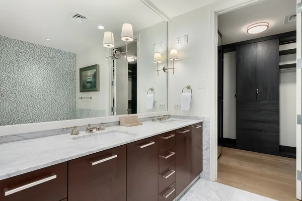 $1,700,000 | 200 Congress Avenue, Unit 26C, Austin, TX 78701