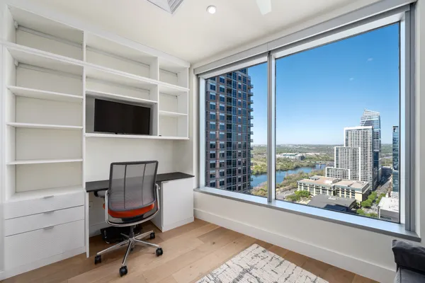 $1,700,000 | 200 Congress Avenue, Unit 26C, Austin, TX 78701