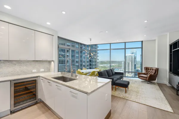 $1,700,000 | 200 Congress Avenue, Unit 26C, Austin, TX 78701