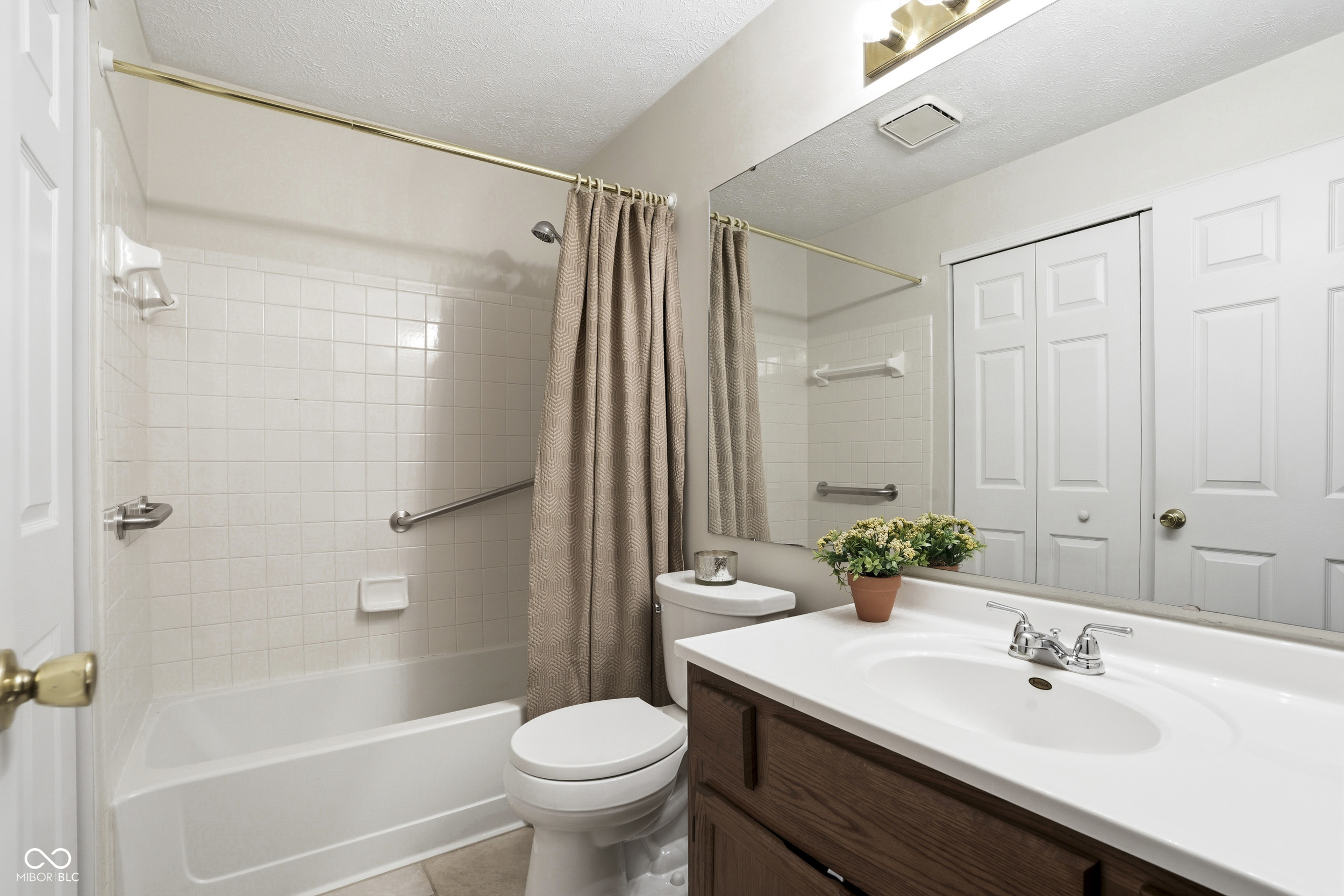 9652 Pine Ridge E Drive Fishers, IN 46038 - Photo 15 of 22