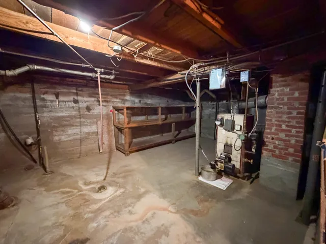 $80,000 | 10 Lindsay Street, Lincoln, ME 04457