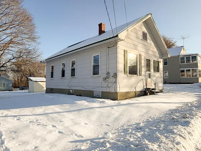 $80,000 | 10 Lindsay Street, Lincoln, ME 04457