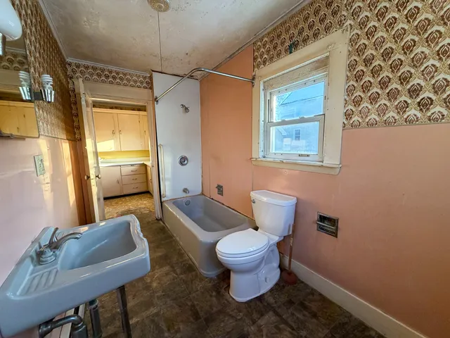 $80,000 | 10 Lindsay Street, Lincoln, ME 04457