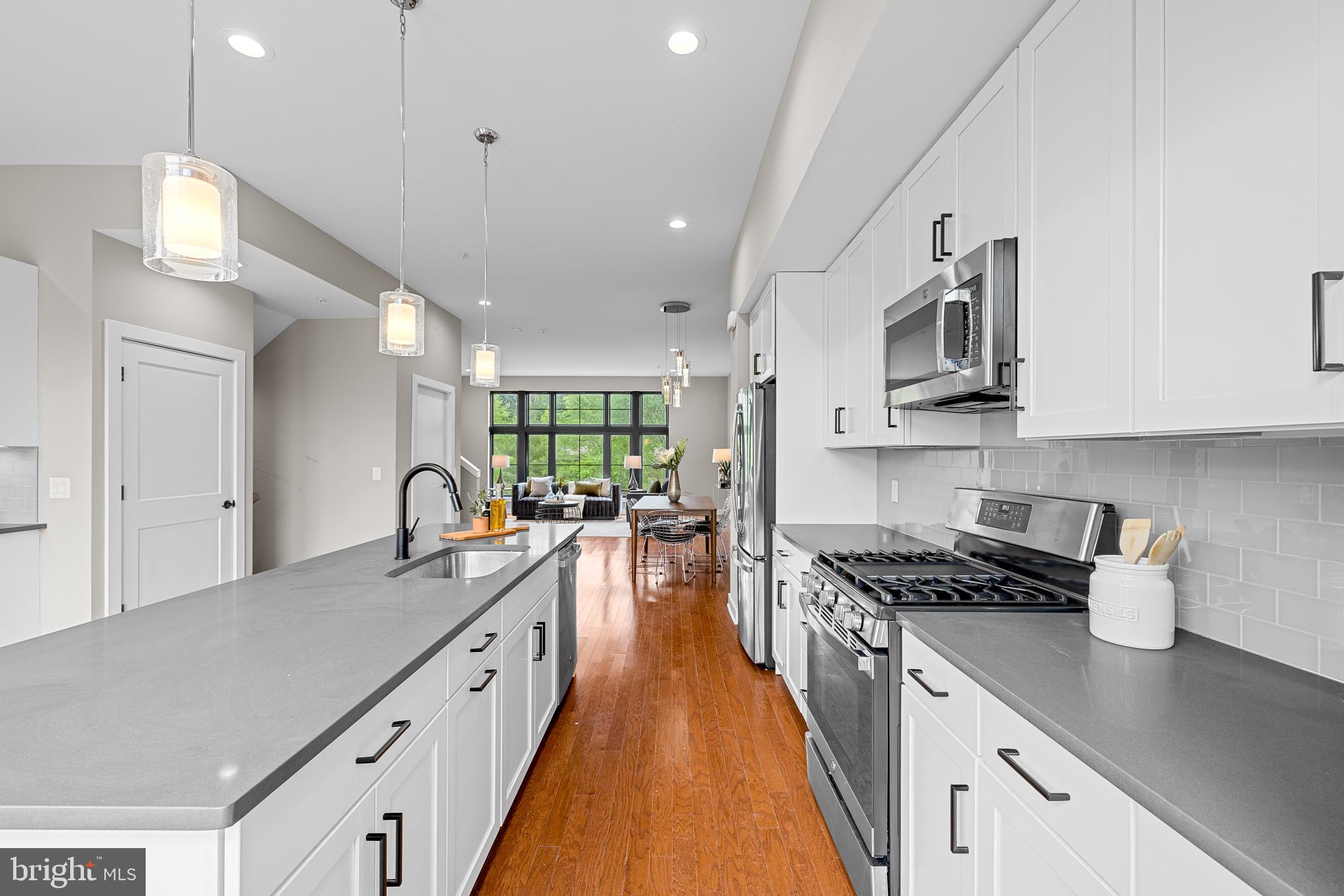4525 Riverside Way Philadelphia, PA 19127 - Photo 6 of 41 Gallery Image 6