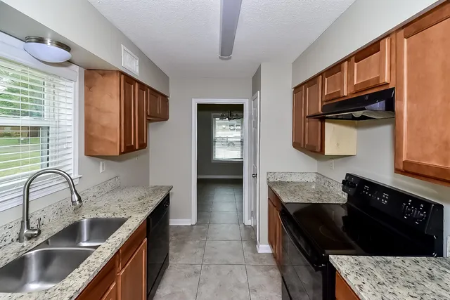 $1,320 | 3243 Holly Berry Drive, Memphis, TN 38118