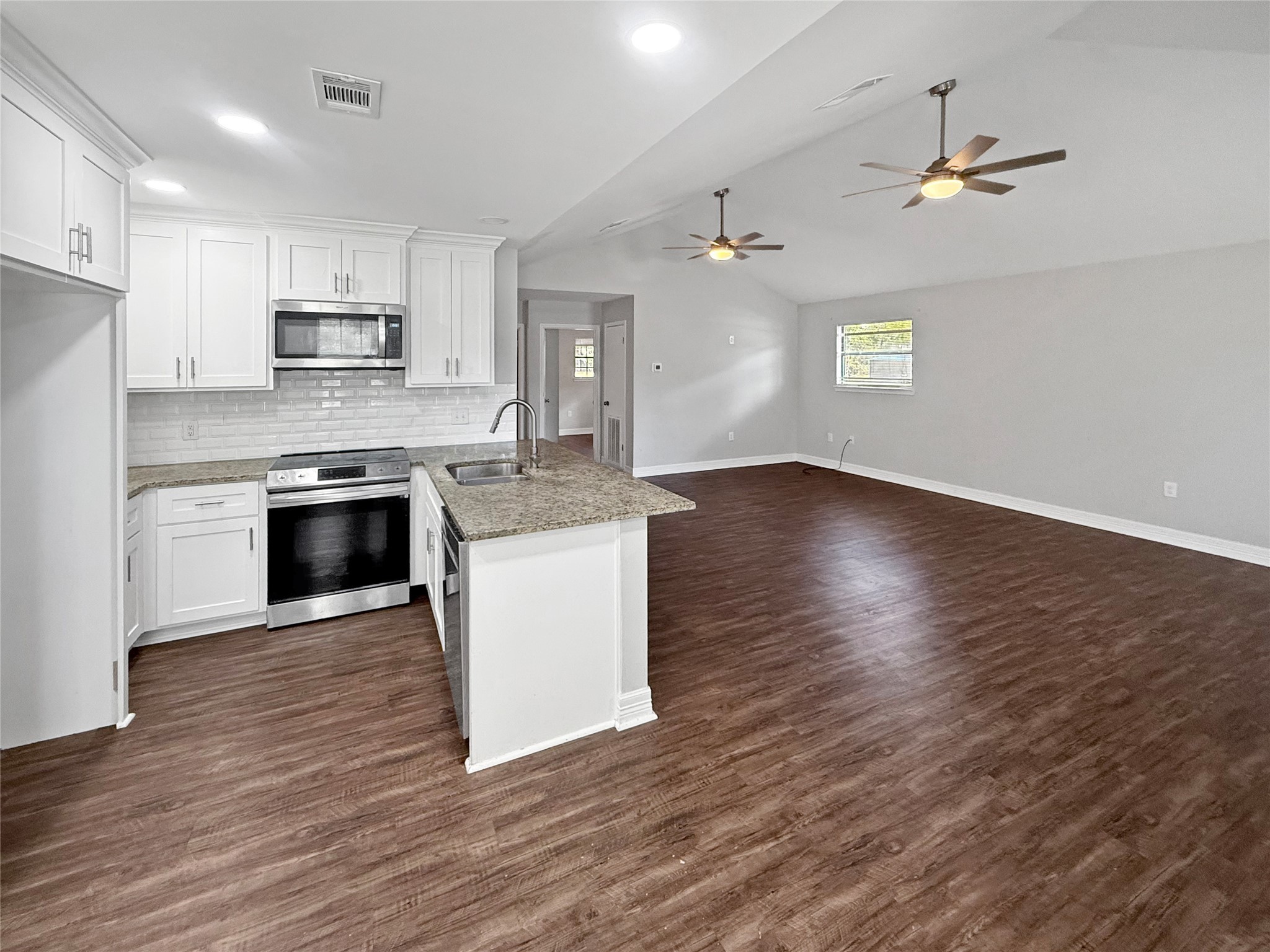 580 West Chance Cutoff Lumberton, TX 77657 - Photo 10 of 24