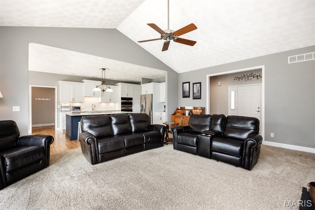 10050 Grodeon Road Mascoutah, IL 62258 - Photo 9 of 56 Gallery Image 9