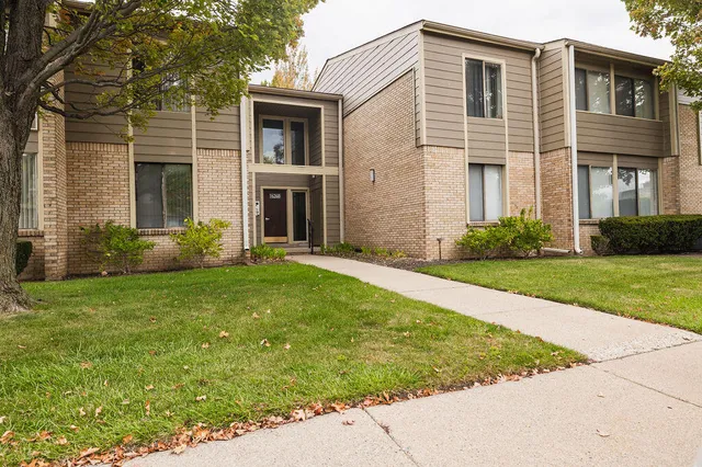 $180,000 | 16260 Mayfair Drive, Unit 102, Southfield, MI 48075