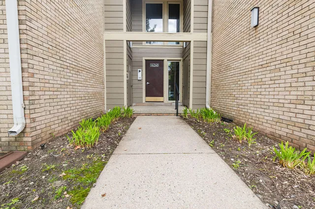 $180,000 | 16260 Mayfair Drive, Unit 102, Southfield, MI 48075