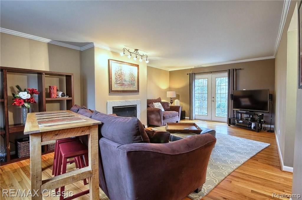 32303 Craftsbury Road Farmington Hills, MI 48334 - Photo 8 of 31