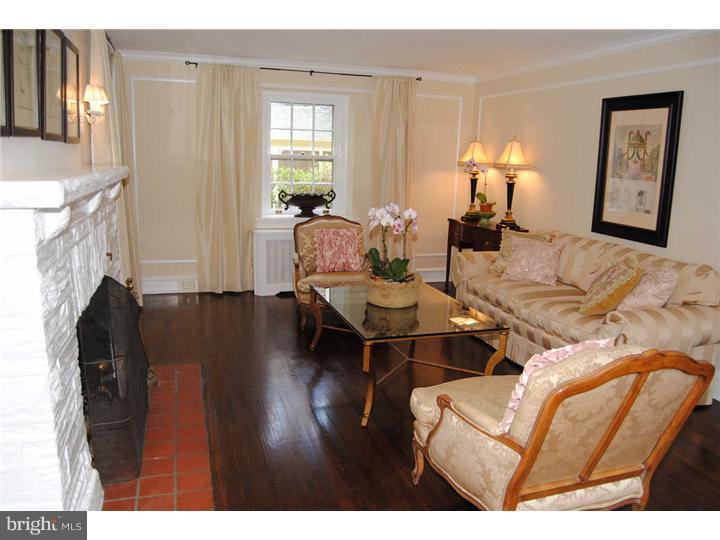 511 Putnam Road Merion Station, PA 19066 - Photo 3 of 12 Living Room