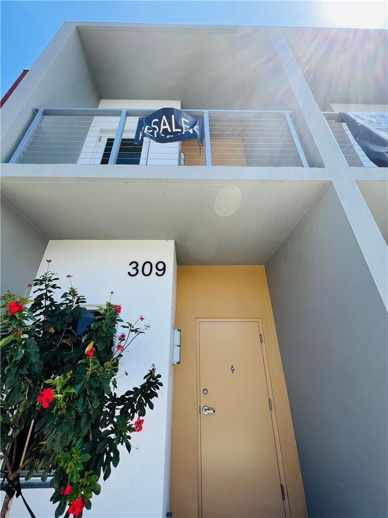 303 Foster Road, Unit 10 Hallandale Beach, FL 33009 - Photo 8 of 35 Photo 8