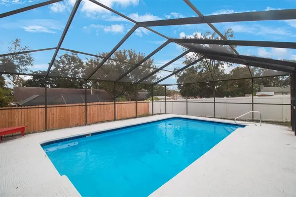 $459,000 | 1009 Black Knight Drive, Valrico, FL 33594