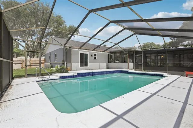 $471,000 | 1009 Black Knight Drive, Valrico, FL 33594