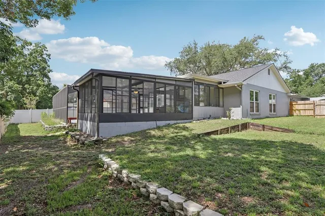 $471,000 | 1009 Black Knight Drive, Valrico, FL 33594