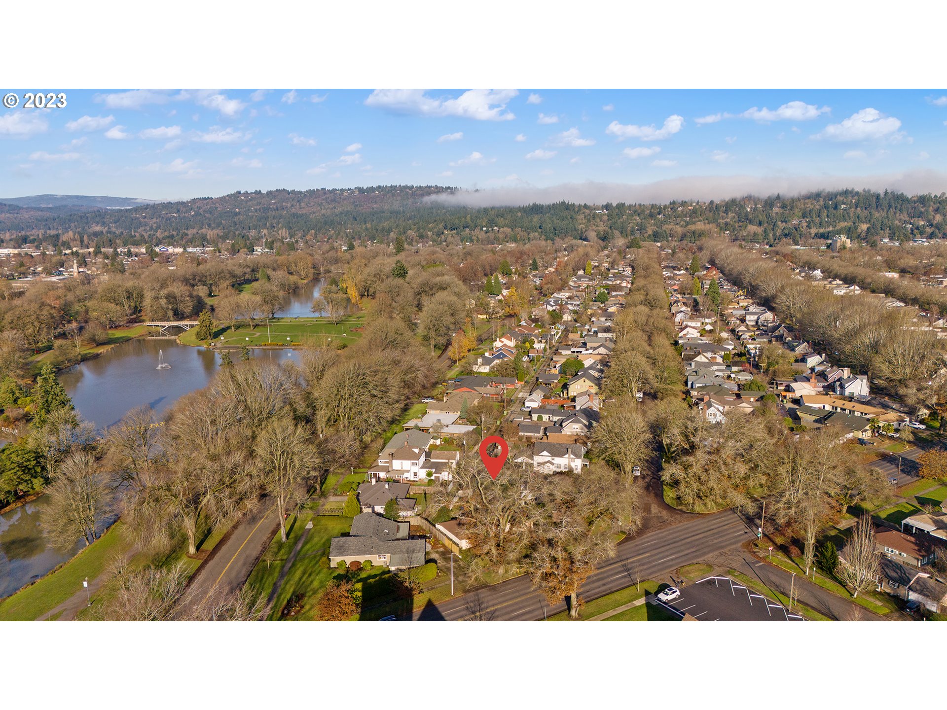 2316 Washington Way Longview, WA 98632 - Photo 29 of 31 a view of city and mountain