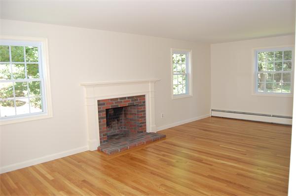 54 Columbine Road Milton, MA 02186 - Photo 3 of 16 Gallery Image 3