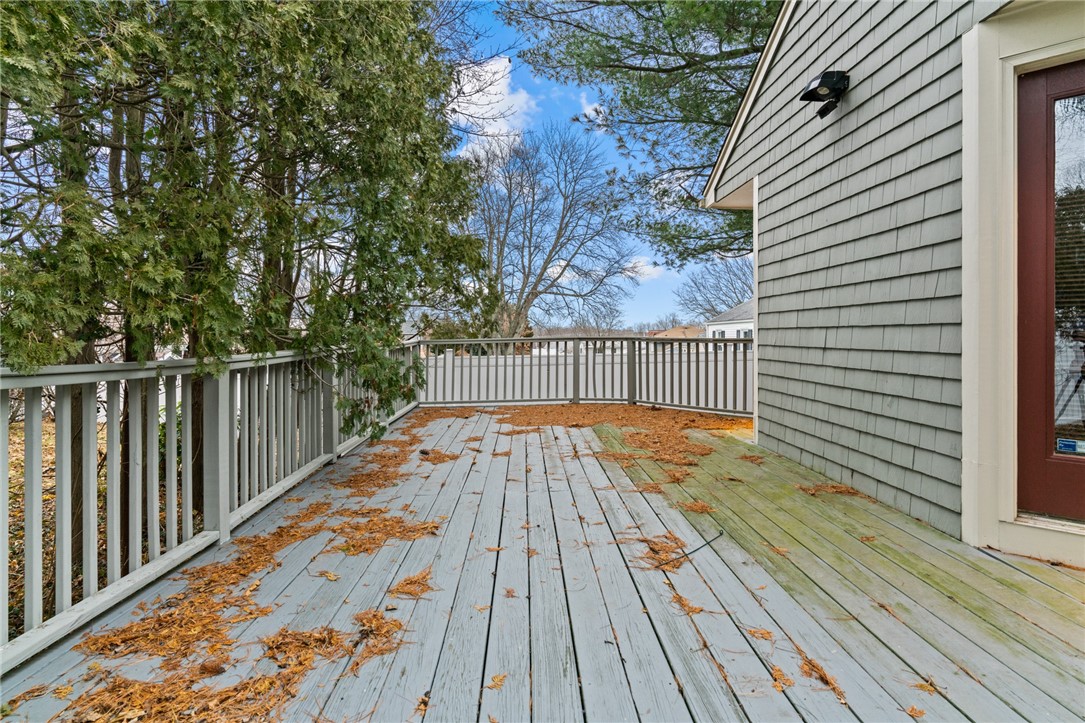 45 Rangeley Road Cranston, RI 02920 - Photo 4 of 35