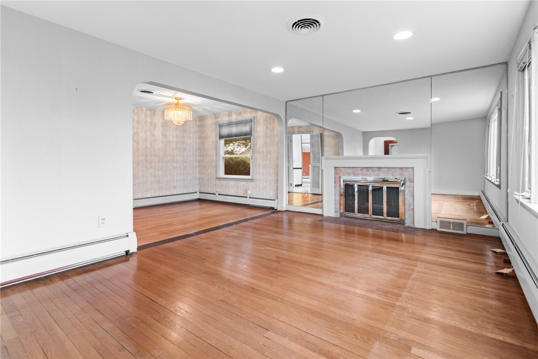 45 Rangeley Road Cranston, RI 02920 - Photo 8 of 35