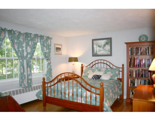 11 Pine Needle Road Wayland, MA 01778 - Photo 15 of 18 Gallery Image 15