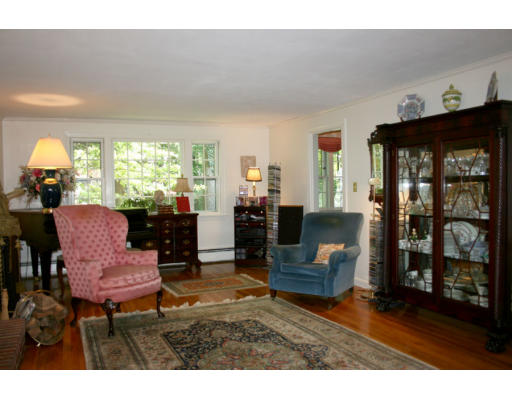 11 Pine Needle Road Wayland, MA 01778 - Photo 3 of 18 Gallery Image 3