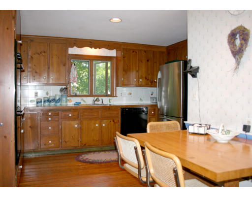 11 Pine Needle Road Wayland, MA 01778 - Photo 9 of 18 Gallery Image 9