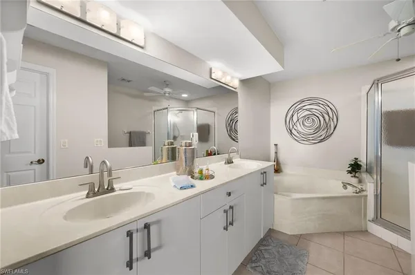 $599,000 | 201 Vintage Bay Drive, Unit B15, Marco Island, FL 34145