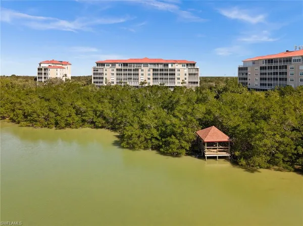 $599,000 | 201 Vintage Bay Drive, Unit B15, Marco Island, FL 34145