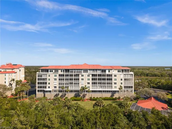 $599,000 | 201 Vintage Bay Drive, Unit B15, Marco Island, FL 34145