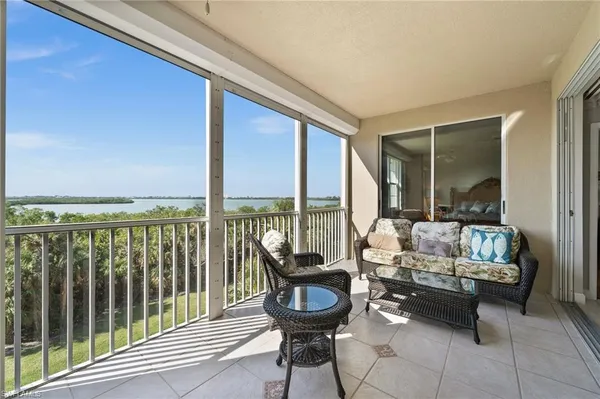 $599,000 | 201 Vintage Bay Drive, Unit B15, Marco Island, FL 34145