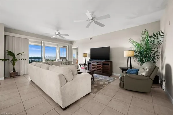 $599,000 | 201 Vintage Bay Drive, Unit B15, Marco Island, FL 34145