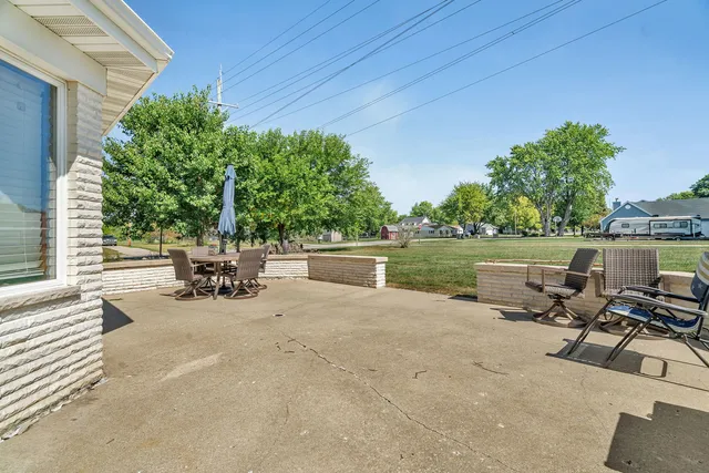 a house view with a outdoor space