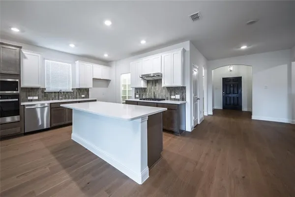 $469,990 | 102 National Court, Forney, TX 75126