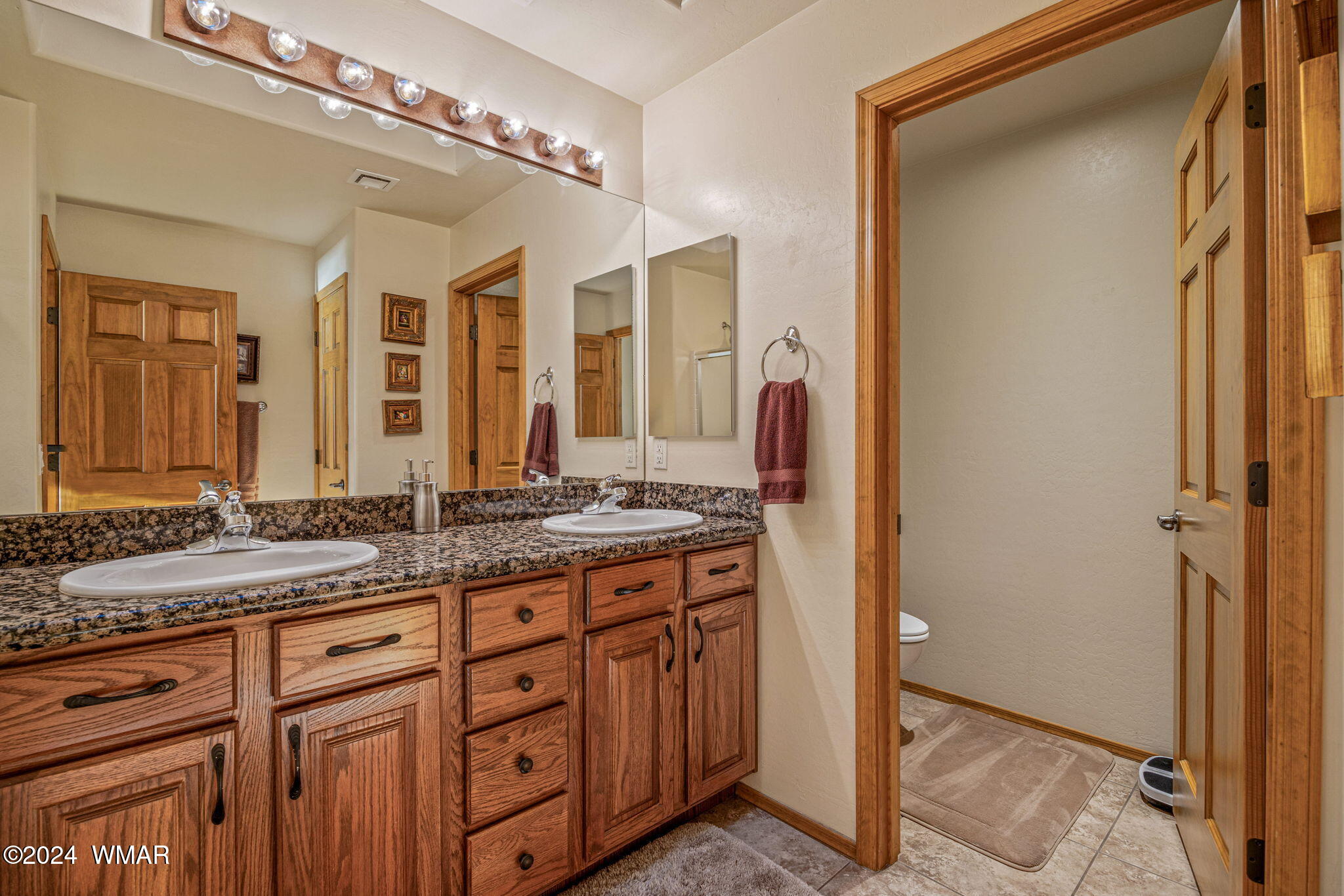 3052 Timber Line Road Pinetop, AZ 85935 - Photo 17 of 43 Primary Bathroom