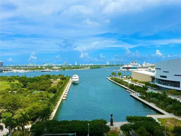 $4,500 | 888 Biscayne Boulevard, Unit 1512, Miami, FL 33132