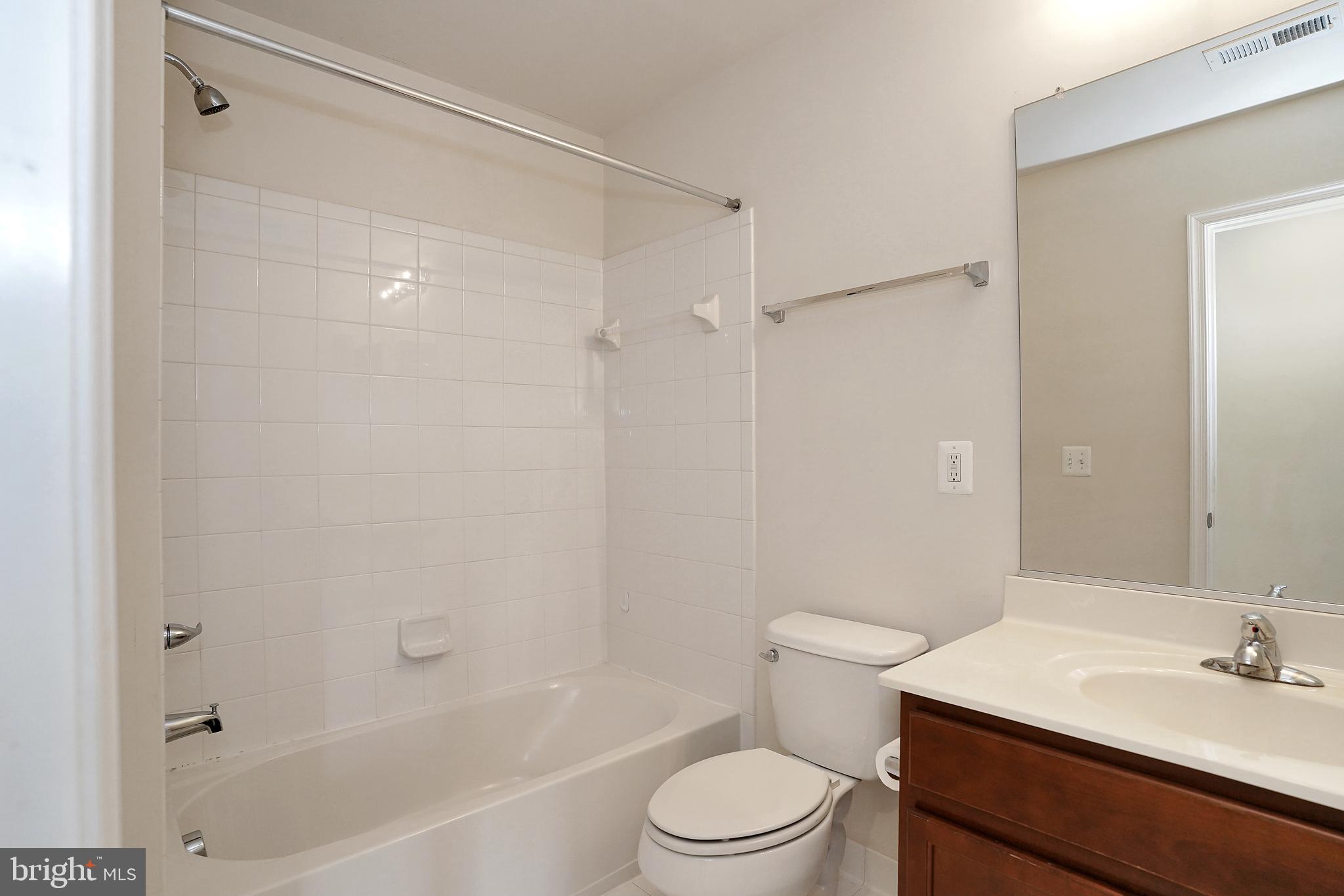 43385 Rickenbacker Square Ashburn, VA 20147 - Photo 24 of 35