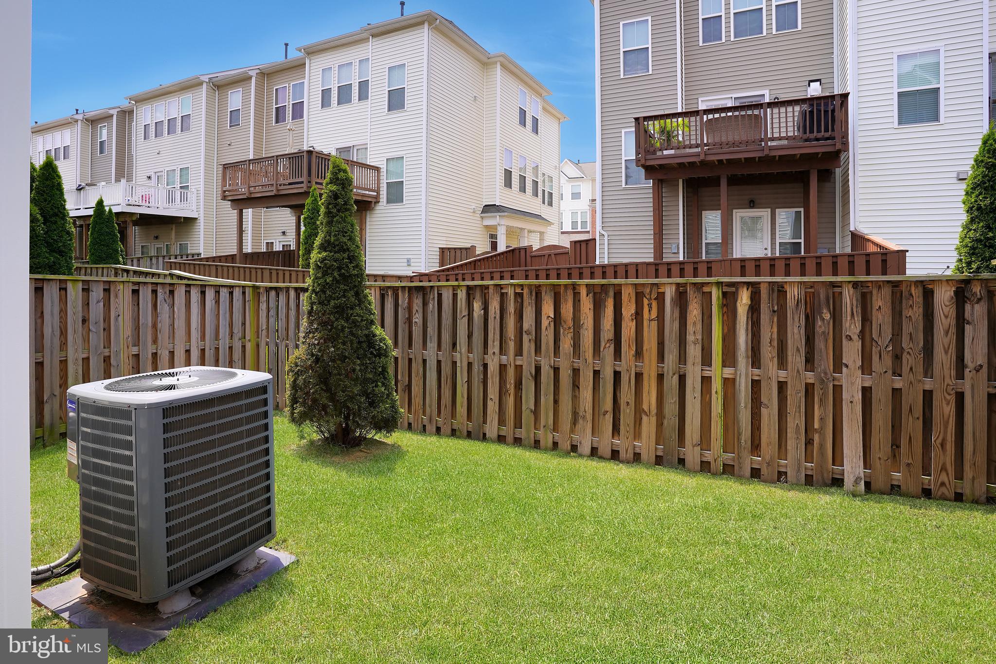 43385 Rickenbacker Square Ashburn, VA 20147 - Photo 33 of 35