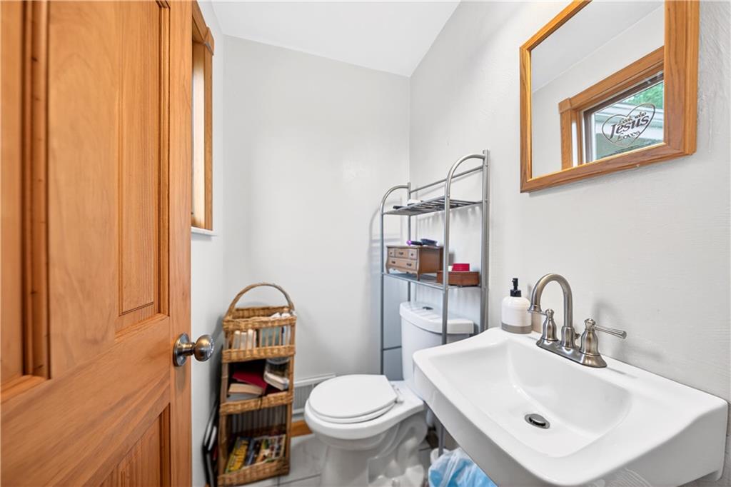 344 Lincoln Hall Road Elizabeth, PA 15037 - Photo 33 of 44 Half Bath