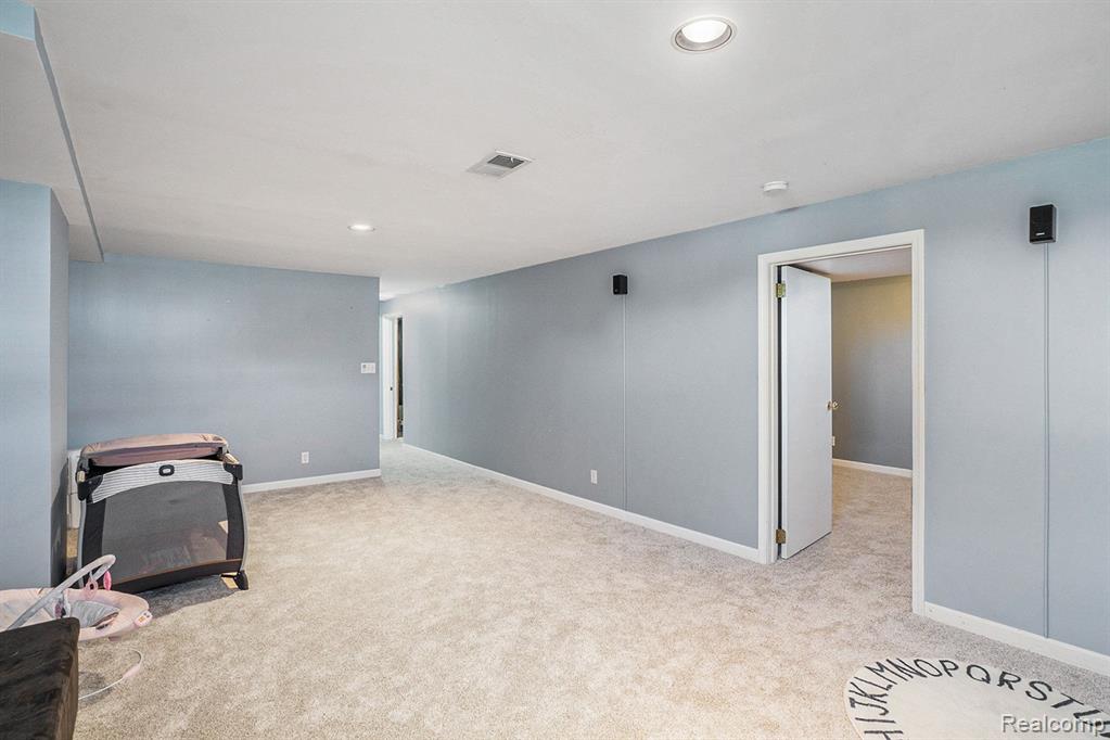 4040 West Thompson Road Linden, MI 48451 - Photo 15 of 26